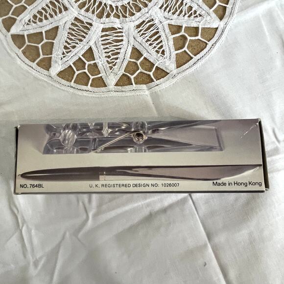 Acrylic Memo Clip in BOX with ball point pen and letter opener - Picture 2 of 7